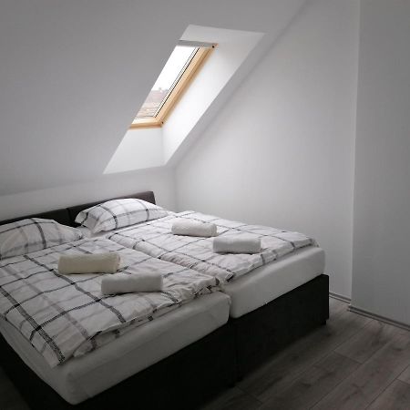 Mohacs Apartman Bagian luar foto