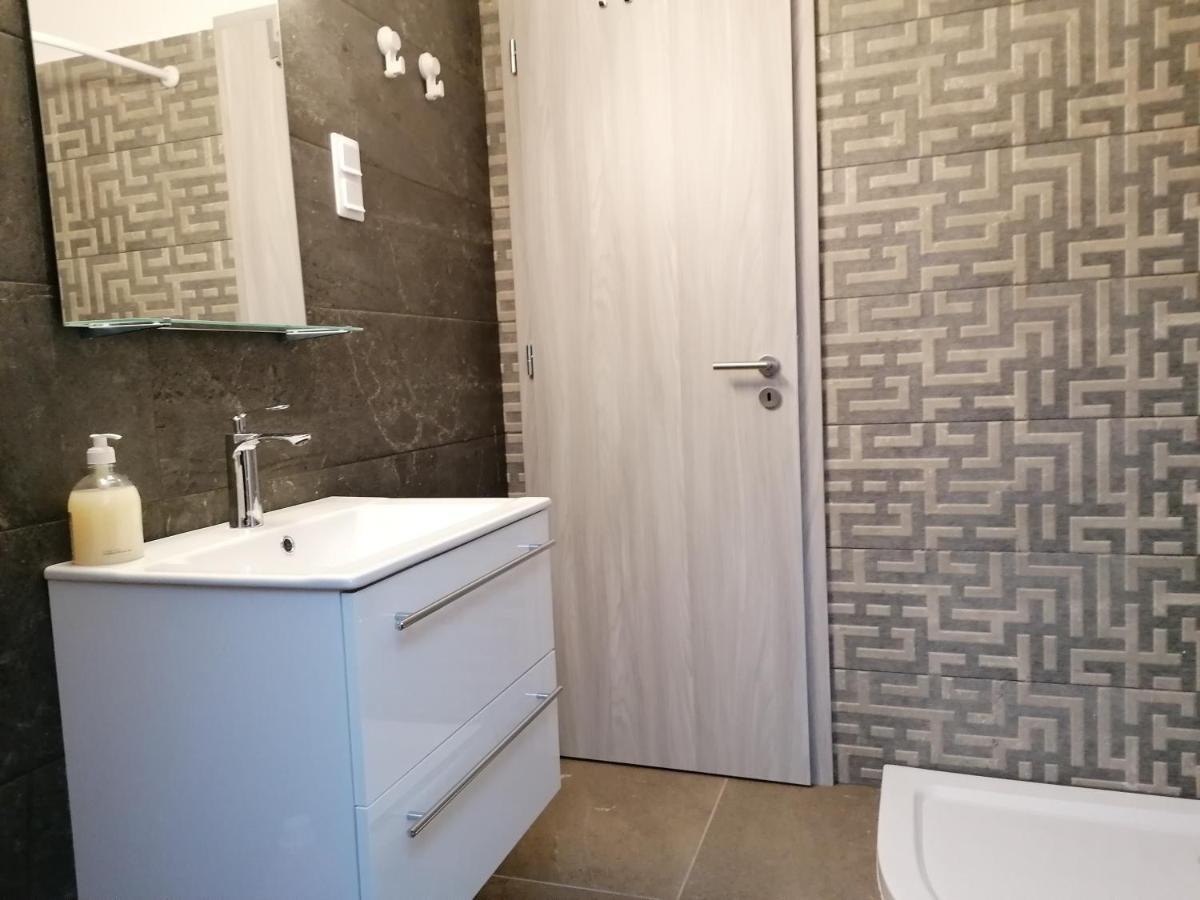 Mohacs Apartman Bagian luar foto
