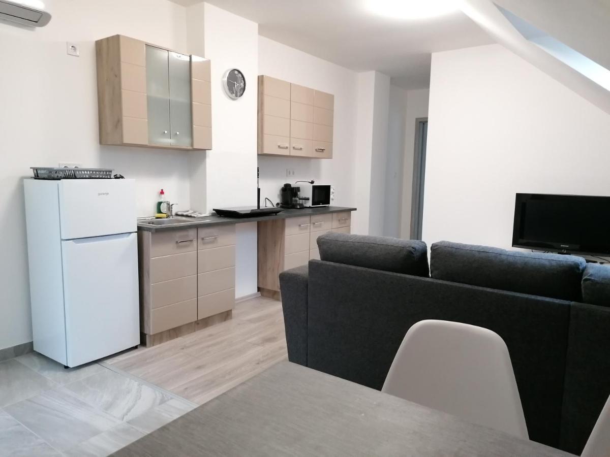 Mohacs Apartman Bagian luar foto