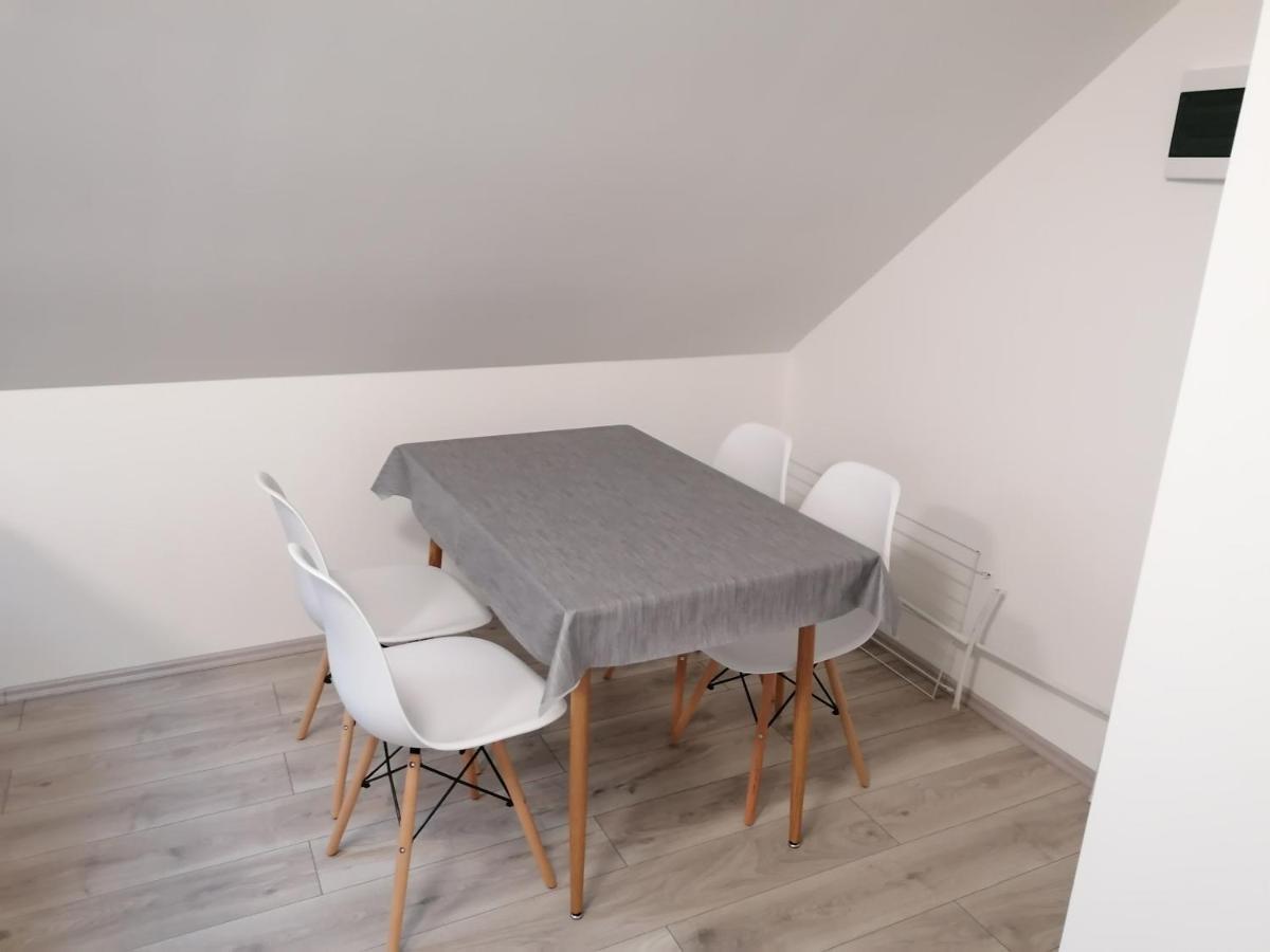 Mohacs Apartman Bagian luar foto